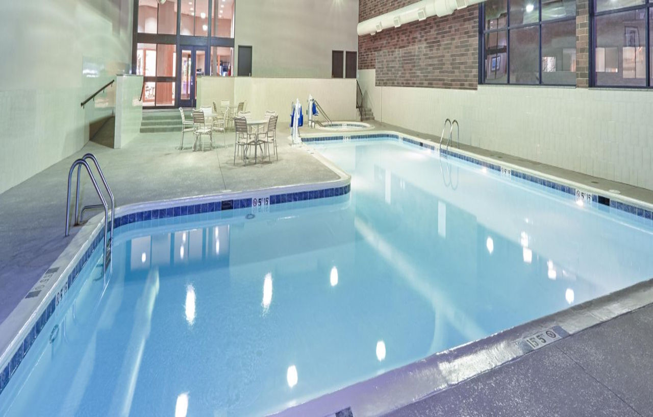 Holiday Inn Chicago Matteson Conference Center, An Ihg Hotel מראה חיצוני תמונה
